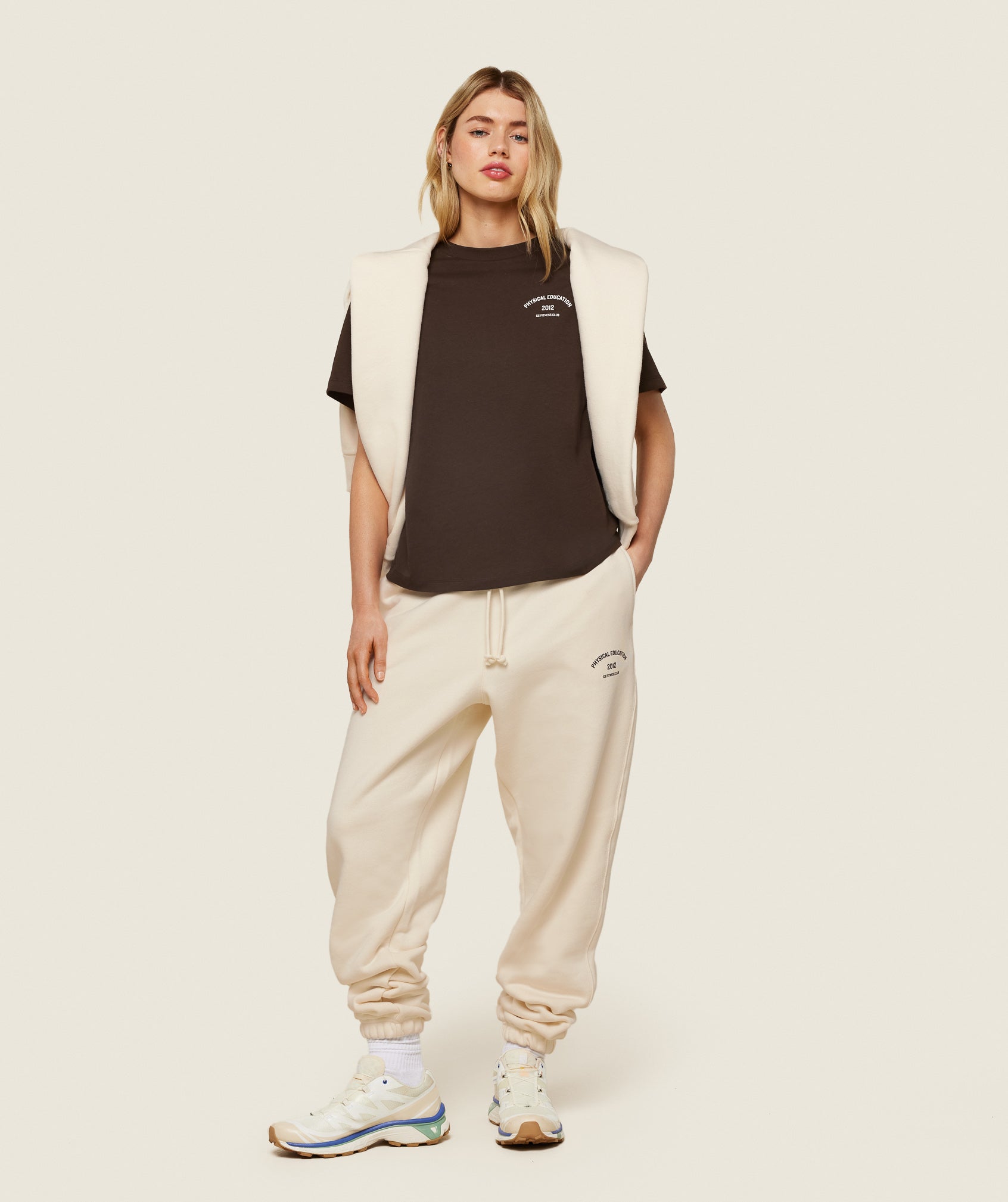 GYMSHARK GYMSHARK Vintage-Inspired Physical Education Graphic Joggers - Archive Brown & Ecru White Casual Comfort
