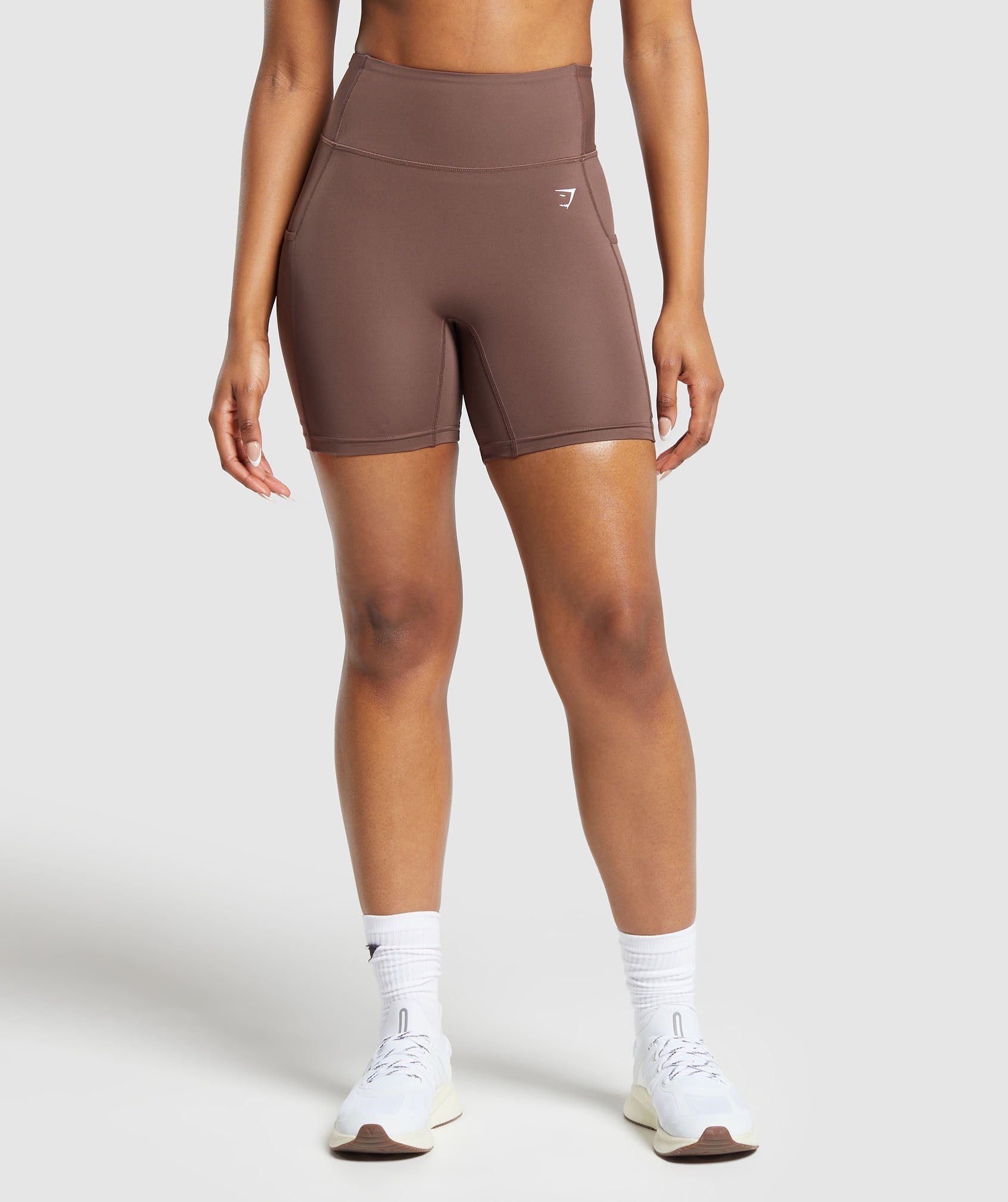 GYMSHARK Gymshark Cargo Training Shorts - Mocha Brown Comfort Fit 