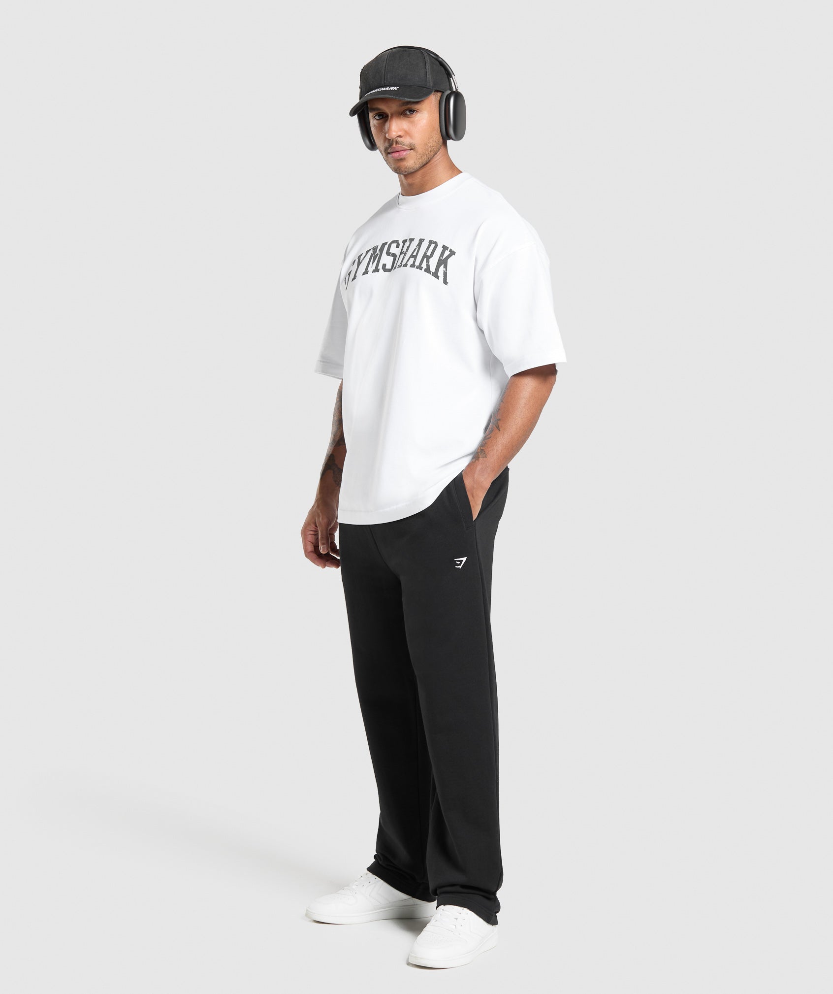 GYMSHARK Gymshark Recovery Series Relaxed-Fit Lounge Pants - Premium Comfort for Off Days - Black 