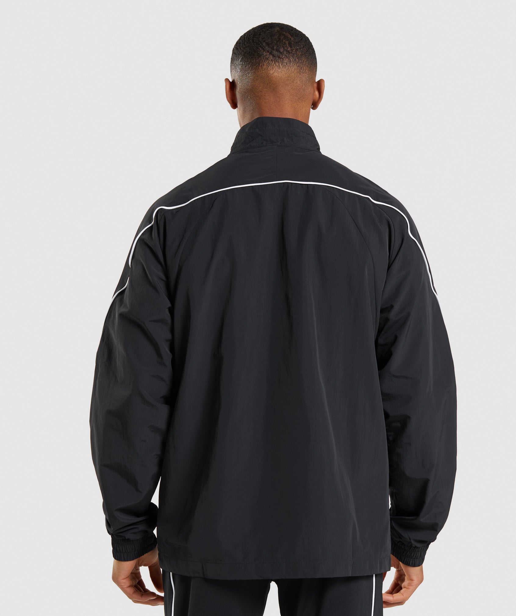 GYMSHARK GYMSHARK Performance Training Jacket - Ultra-Light Breathable Design in Black & White Contrast