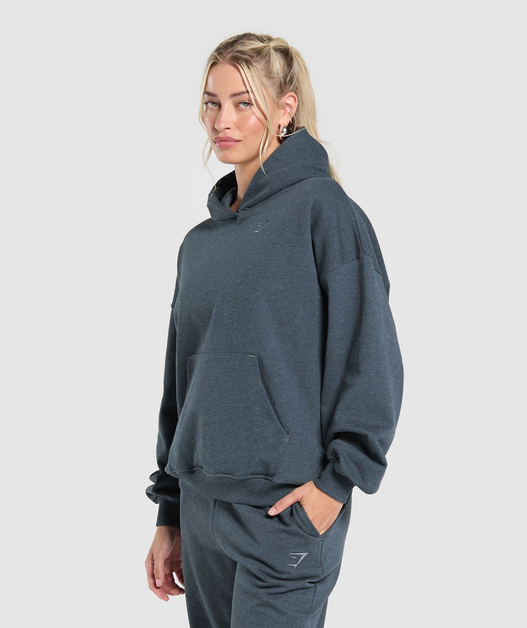 GYMSHARK Recovery Lounge Hooded Sweatshirt - Cozy Relaxation Essential in Heathered Indigo 