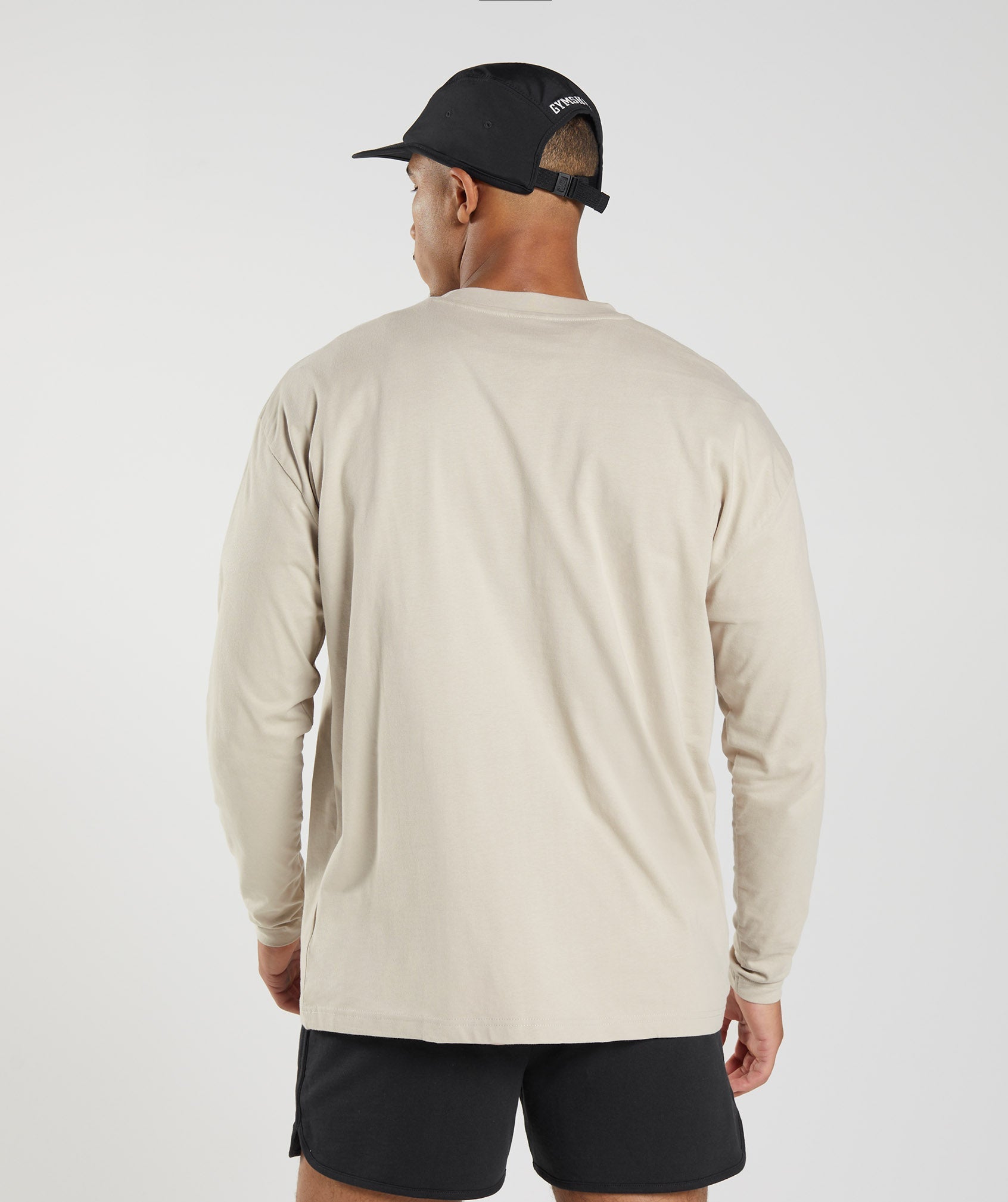 GYMSHARK Relaxed Fit Long Sleeve Lounge Tee - Ultra-Soft Rest Day Essential in Pebble Grey 
