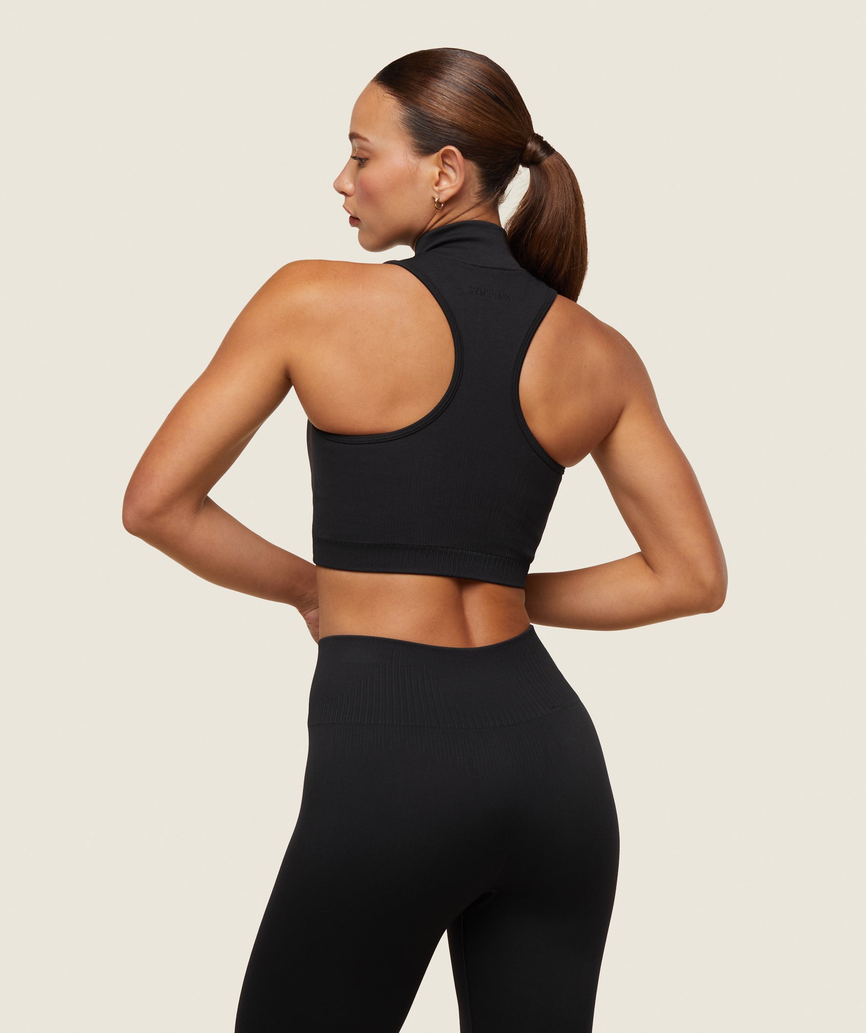 GYMSHARK Sleeveless Seamless Turtleneck Top - Ultra-Soft Workout Tank for Women, Breathable Training Layer in Classic Black 