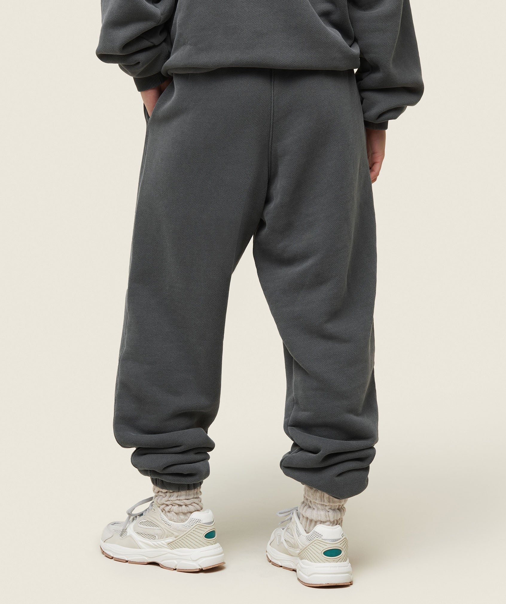 GYMSHARK Gymshark Everyday Comfort Loose-Fit Jogger Pants - Onyx Black 